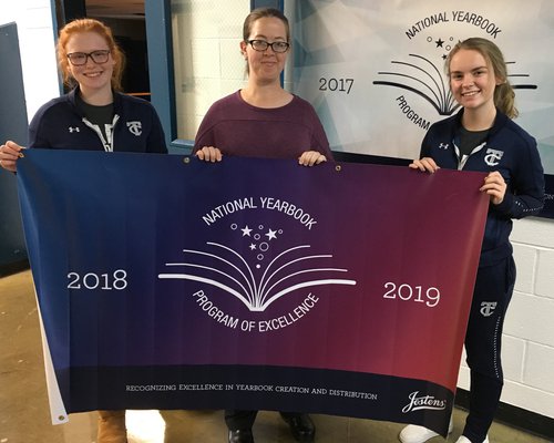 yearbook-staff